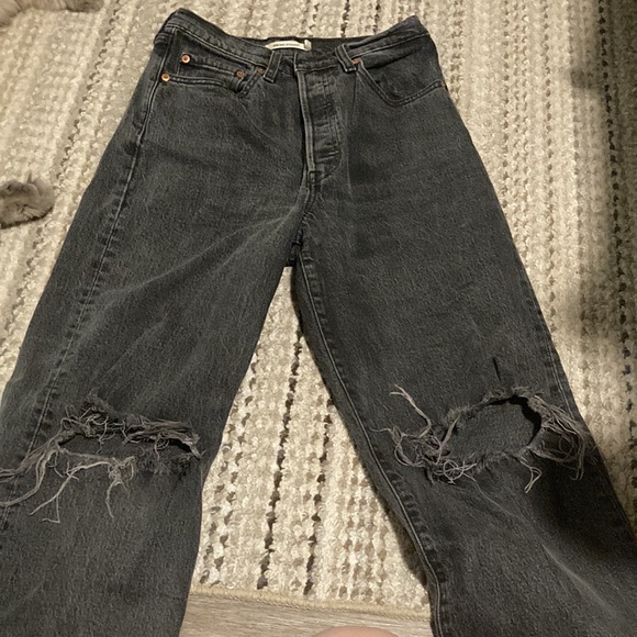 Levi’s black ribcage straight ankle button fly w27 l27 - Picture 6 of 8